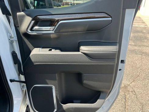 Used 2023 GMC Sierra 1500 Elevation AWD/4WD image 14