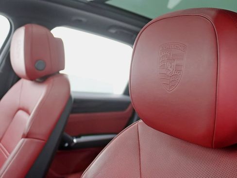 Used 2023 Porsche Cayenne S AWD/4WD image 25