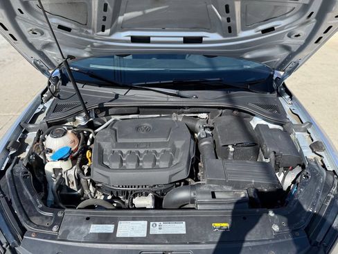 Used 2018 Volkswagen Passat 2.0T FWD image 13