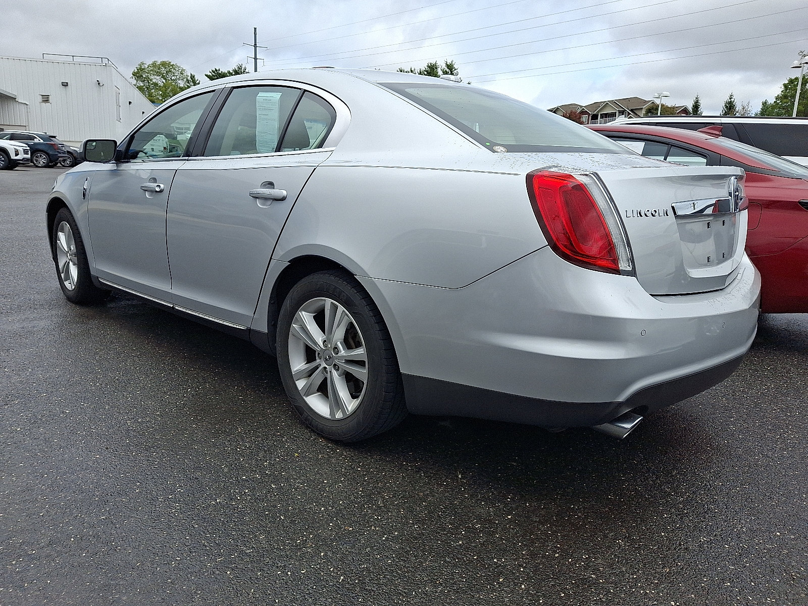 Used 2010 Lincoln MKS FWD image 5