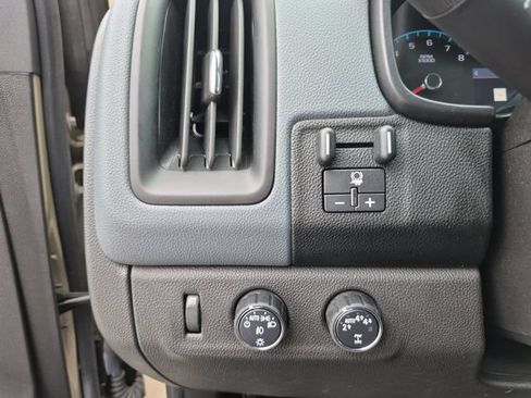 Used 2021 Chevrolet Colorado Z71 w/ Safety Package AWD/4WD image 25