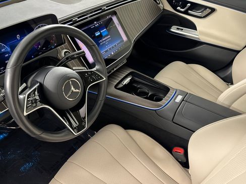 Used 2025 Mercedes-Benz E 350 Sedan image 9