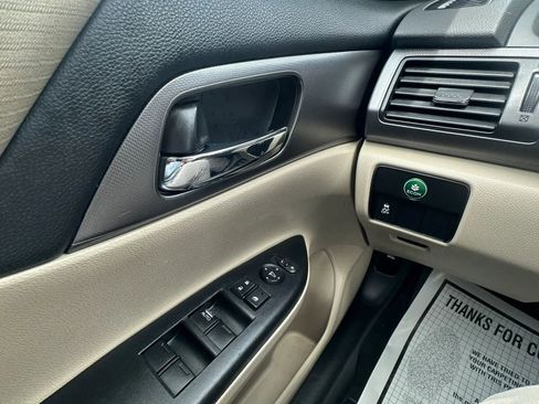 Used 2014 Honda Accord LX image 11