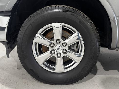 Used 2019 Ford F150 Lariat w/ Equipment Group 502A Luxury AWD/4WD image 8