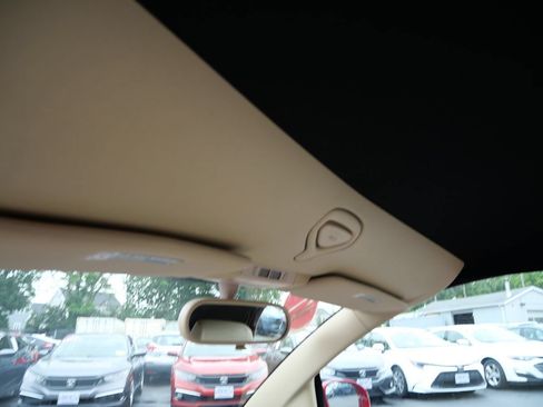 Used 2007 Volkswagen Beetle Convertible w/ Package 1 FWD image 12