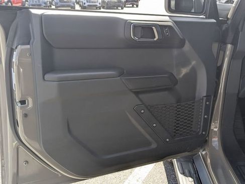 Used 2025 Ford Bronco Outer Banks image 9