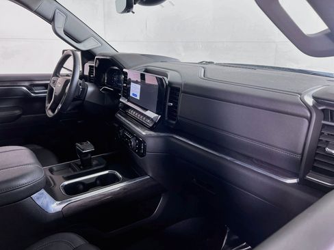 Used 2024 Chevrolet Silverado 1500 LTZ AWD/4WD image 28