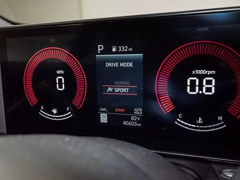 Used 2025 Hyundai Kona SEL FWD image 15