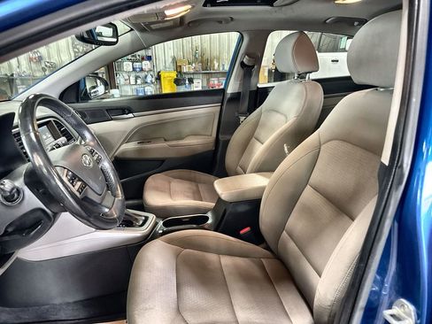 Used 2018 Hyundai Elantra Value Edition FWD image 12