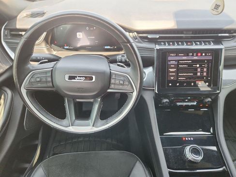 Used 2022 Jeep Grand Cherokee L Laredo RWD image 11