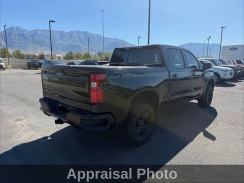 Used 2024 Chevrolet Silverado 1500 LT Trail Boss w/ Convenience Package II AWD/4WD image 12