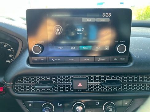 Used 2023 Honda HR-V Sport image 8