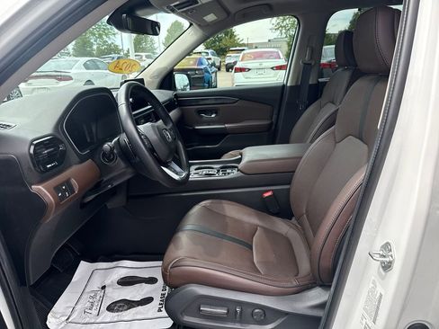 Used 2024 Honda Pilot Elite image 15