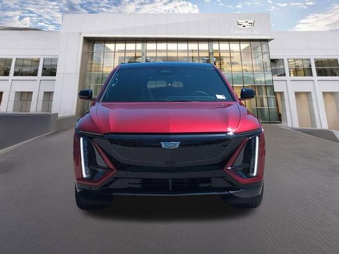 Used 2025 Cadillac Lyriq Sport RWD image 2