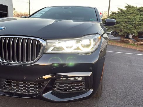 Used 2017 BMW 750i 750i Sedan 4D image 10