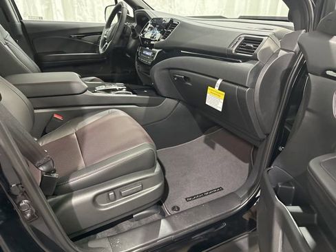 New 2026 Honda Ridgeline Black Edition image 13