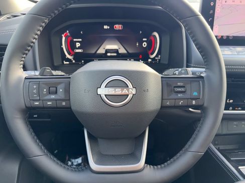 Used 2026 Nissan Rogue Platinum AWD/4WD image 9