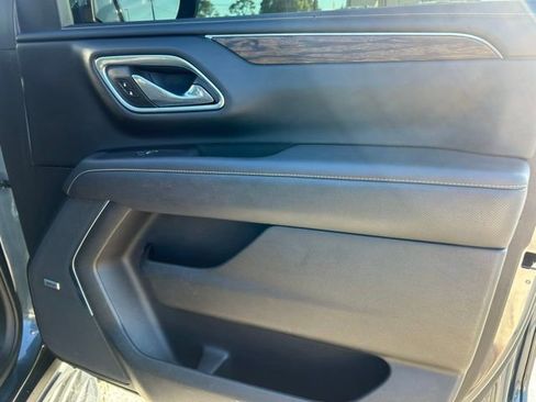 Used 2021 Chevrolet Tahoe Premier w/ Premium Package RWD image 19