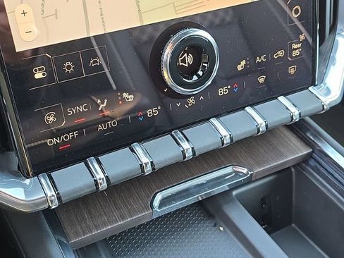 Used 2025 GMC Acadia Denali w/ Super Cruise Package image 36