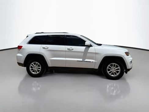 Used 2019 Jeep Grand Cherokee Laredo RWD image 8