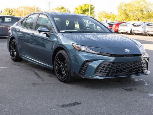 Used 2026 Toyota Camry LE image 3