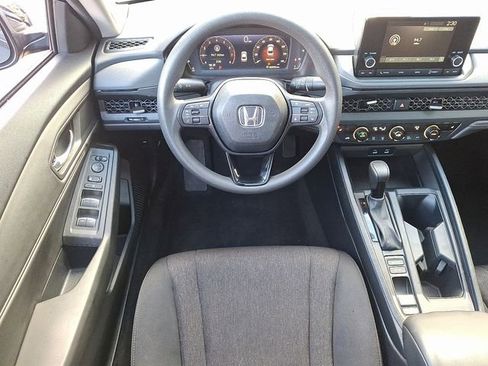 Used 2025 Honda Accord SE image 12