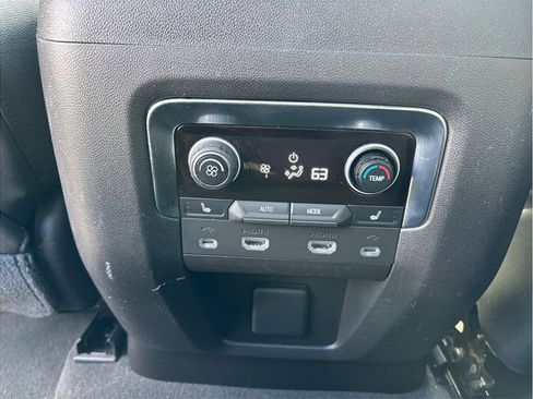 Used 2021 Chevrolet Suburban High Country image 46