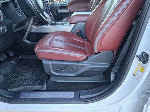 Used 2018 Ford F150 Platinum w/ Equipment Group 701A Luxury AWD/4WD image 19