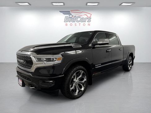 Used 2022 RAM 1500 Limited w/ Body-Colour Bumper Group AWD/4WD image 2