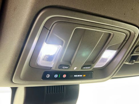 Used 2023 Chevrolet Silverado 1500 Custom image 22