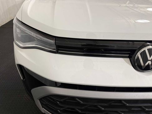 Certified 2025 Volkswagen Taos S image 4