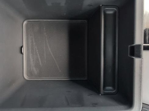 Used 2025 Honda Pilot TrailSport image 32