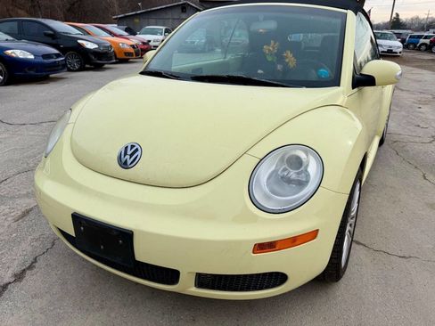 Used 2006 Volkswagen Beetle Convertible w/ Package 1 image 12