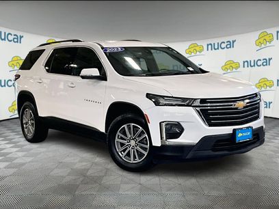 Used 2023 Chevrolet Traverse LT