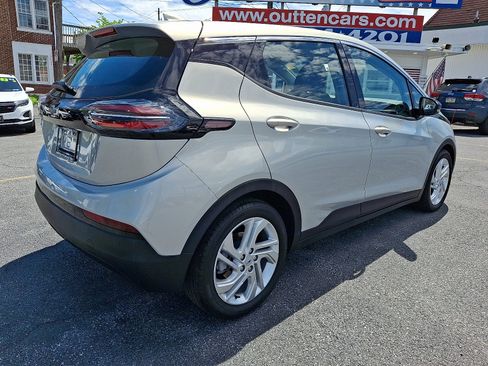 Used 2023 Chevrolet Bolt LT FWD image 5