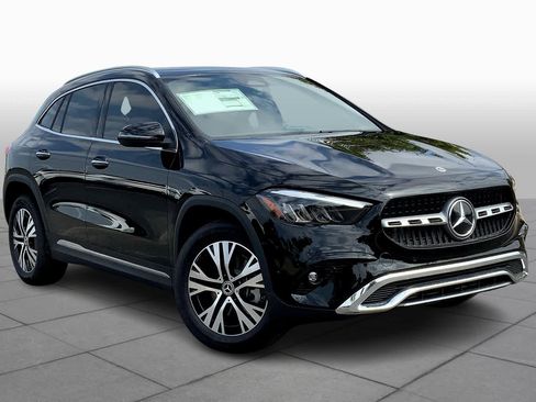 New 2025 Mercedes-Benz GLA 250 image 2