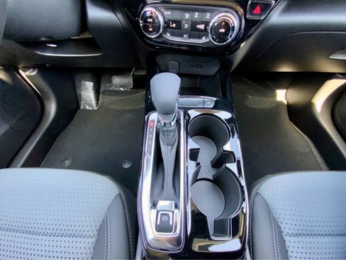 New 2025 Chevrolet Trax LT w/ Driver Confidence Package image 45