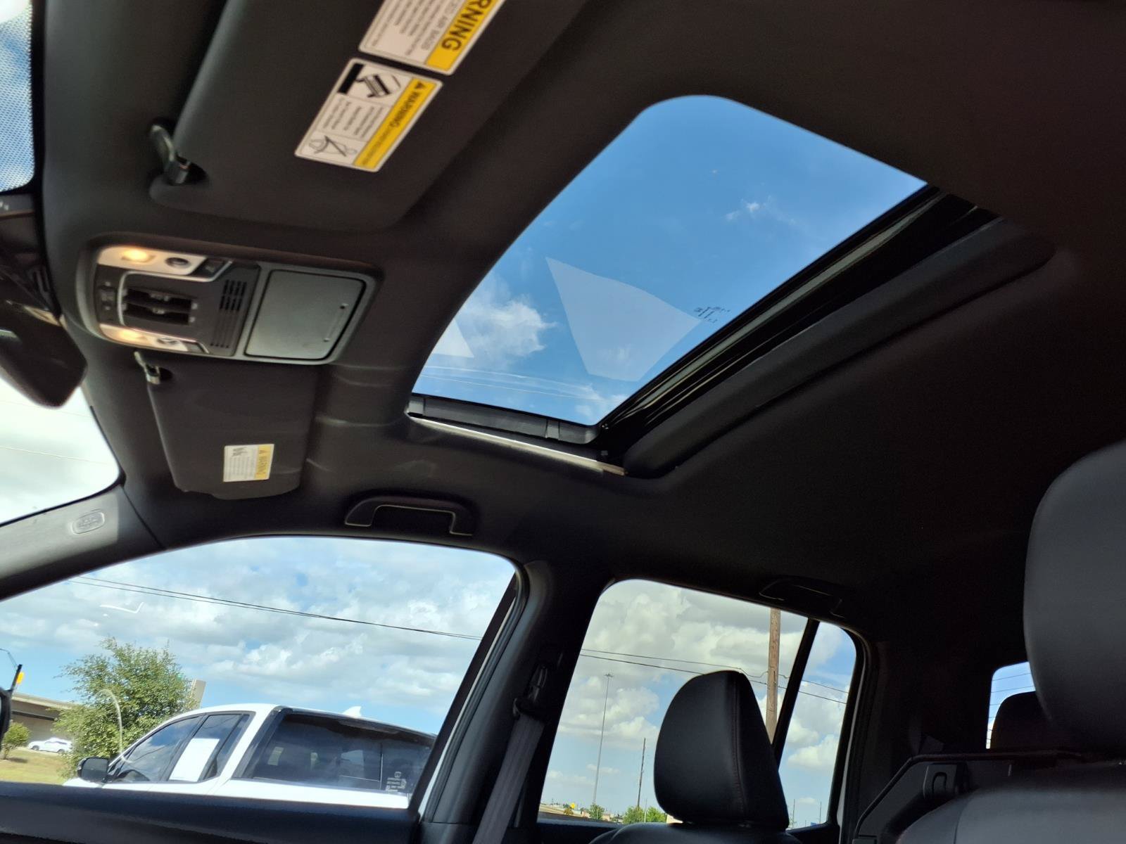 Used 2025 Honda Ridgeline Black Edition image 10
