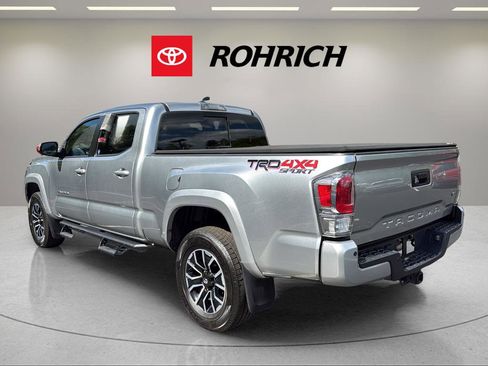 Used 2023 Toyota Tacoma TRD Sport w/ TRD Premium Sport Package AWD/4WD image 8
