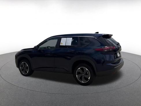 Used 2025 Nissan Rogue SV FWD image 11