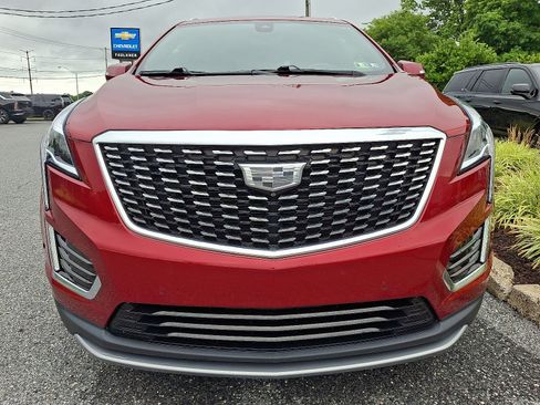 Used 2021 Cadillac XT5 Premium Luxury AWD/4WD image 2