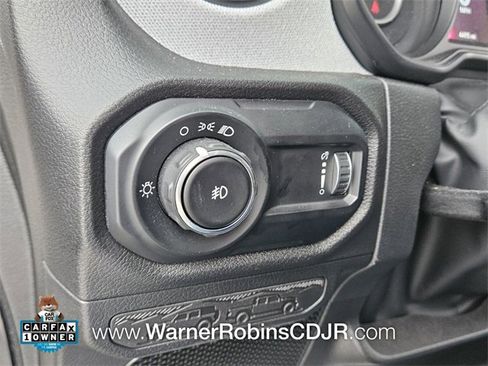 Used 2025 Jeep Wrangler Sport image 30