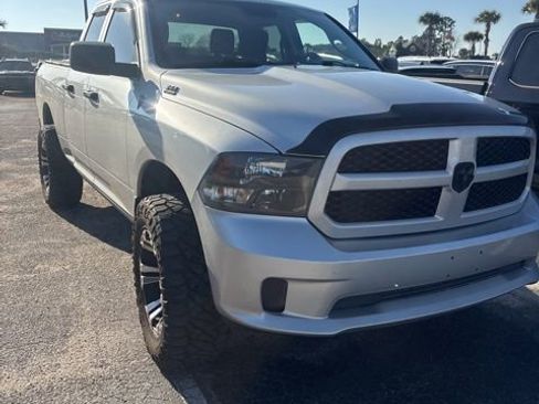 Used 2019 RAM 1500 Express w/ Express Value Package image 3