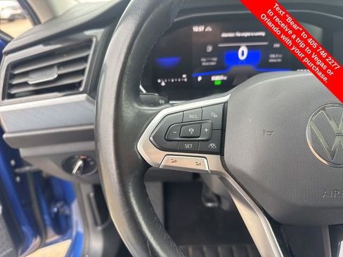 Used 2024 Volkswagen Jetta SE image 21