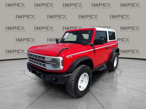 Used 2024 Ford Bronco Heritage Edition AWD/4WD image 1