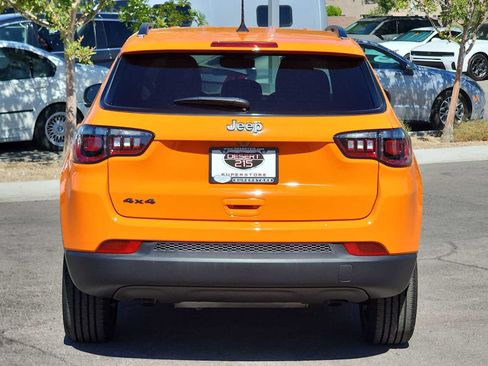 Used 2026 Jeep Compass Latitude AWD/4WD image 7