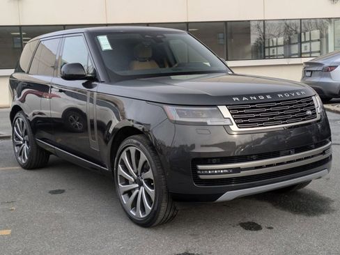New 2026 Land Rover Range Rover SE image 7