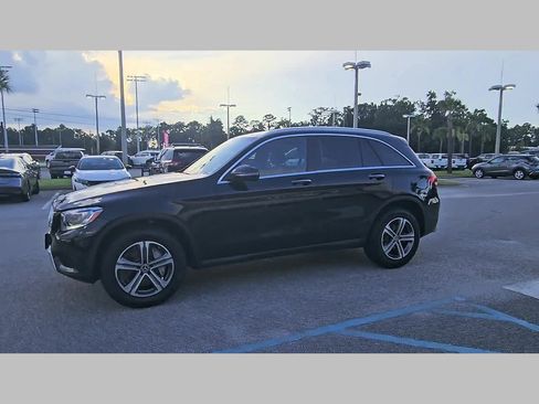 Used 2019 Mercedes-Benz GLC 300 4MATIC image 27