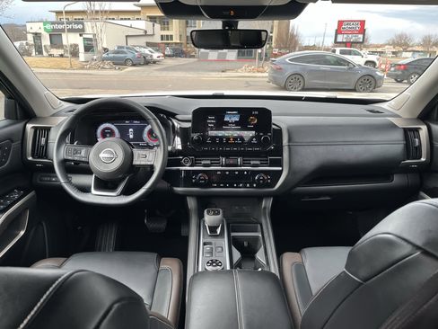 Certified 2024 Nissan Pathfinder Platinum w/ Cargo Package image 30