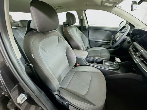 Used 2025 Kia K4 LXS image 30
